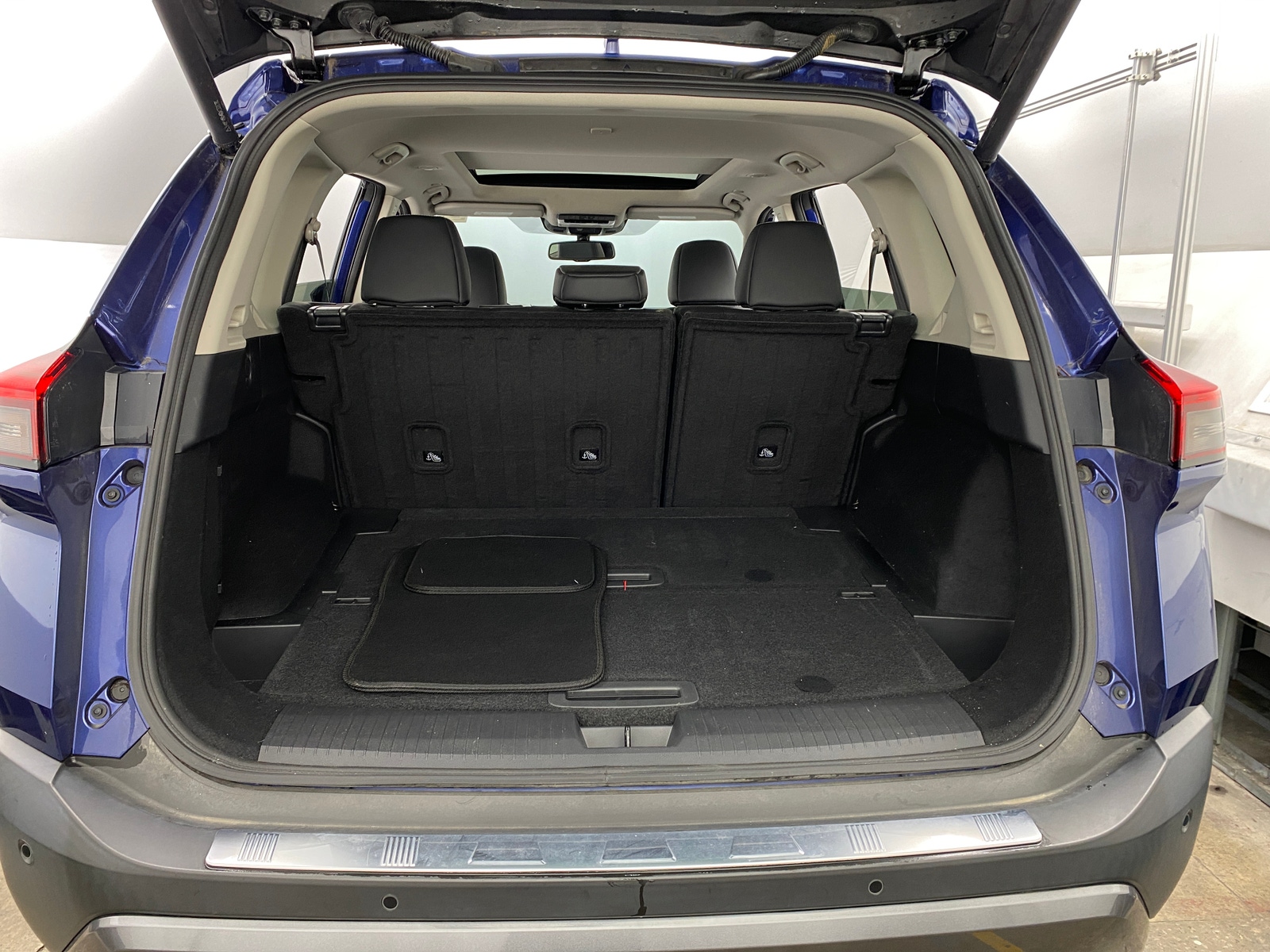 Thumbnail: 2023 Nissan Rogue - 6