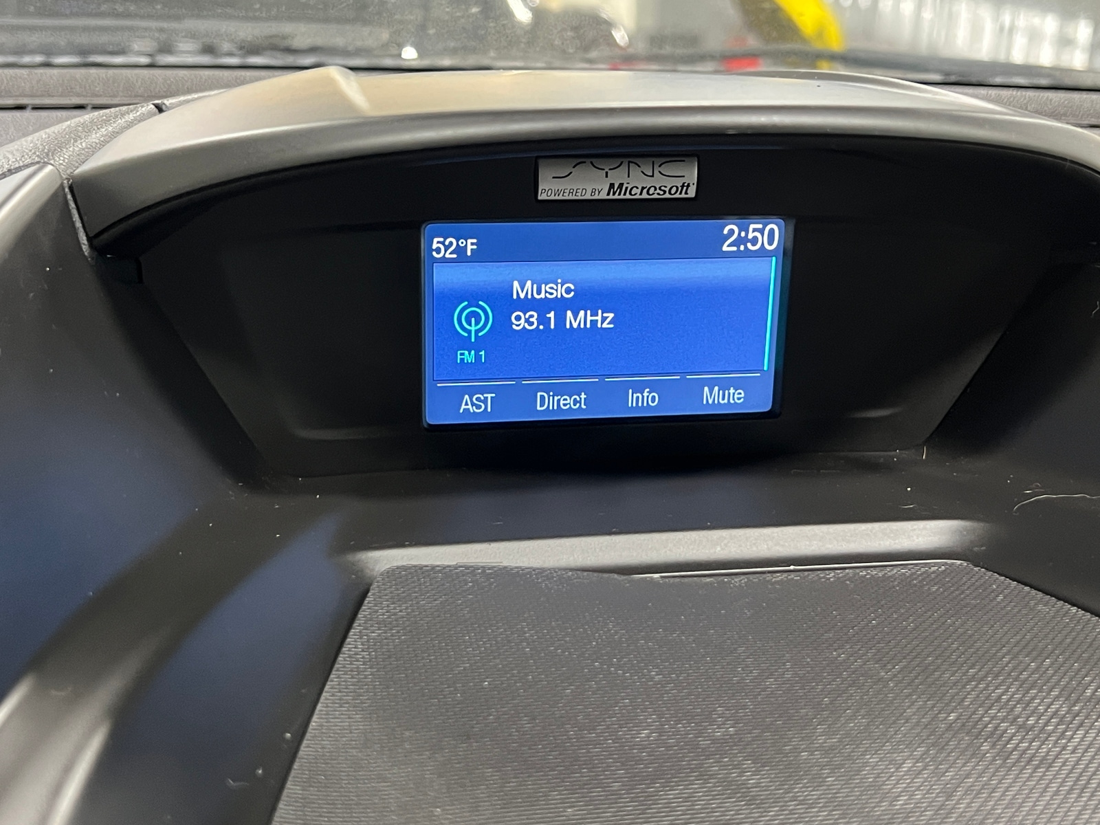 Thumbnail: 2015 Ford Escape - 4