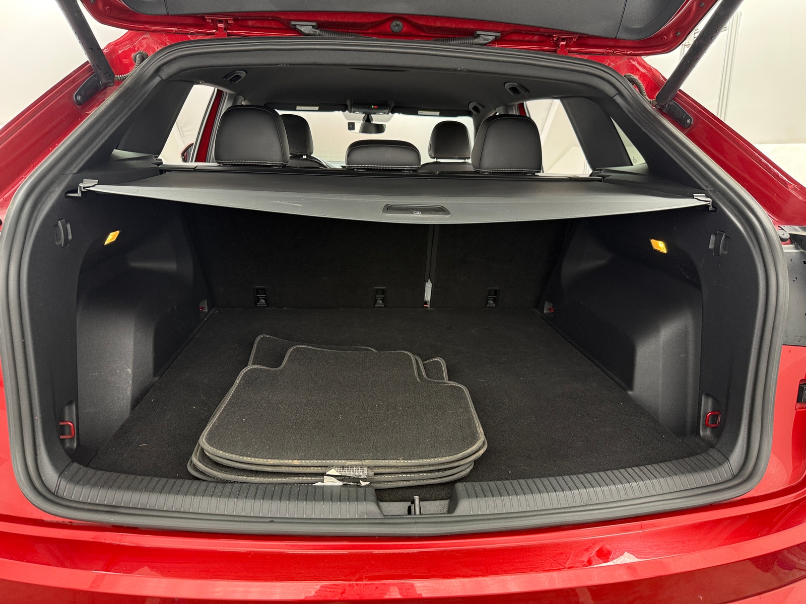 Thumbnail: 2021 Volkswagen Atlas - 6