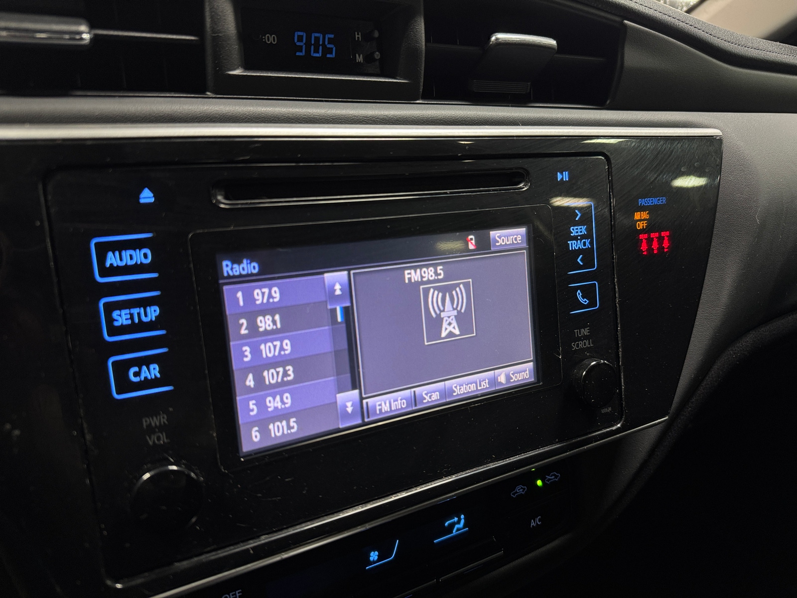 Thumbnail: 2019 Toyota Corolla - 4