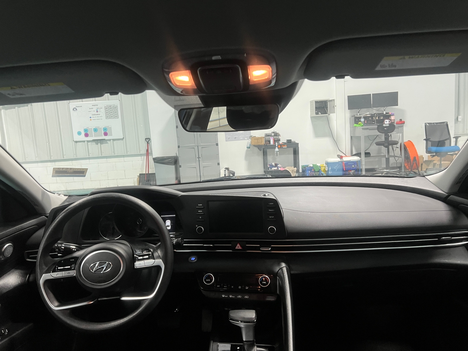 Thumbnail: 2022 Hyundai Elantra - 3