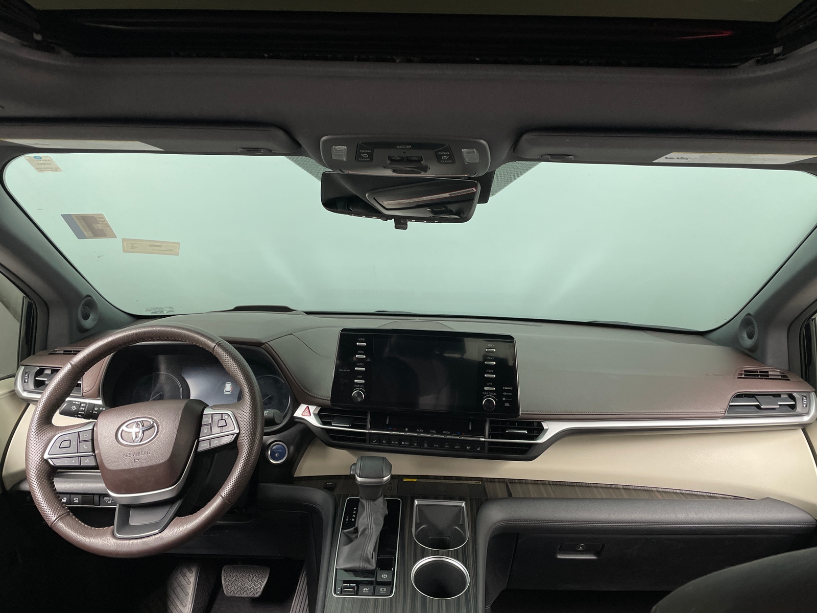 Thumbnail: 2023 Toyota Sienna - 2