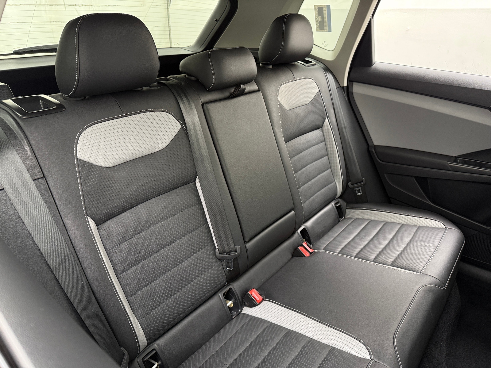 Thumbnail: 2022 Volkswagen Taos - 5