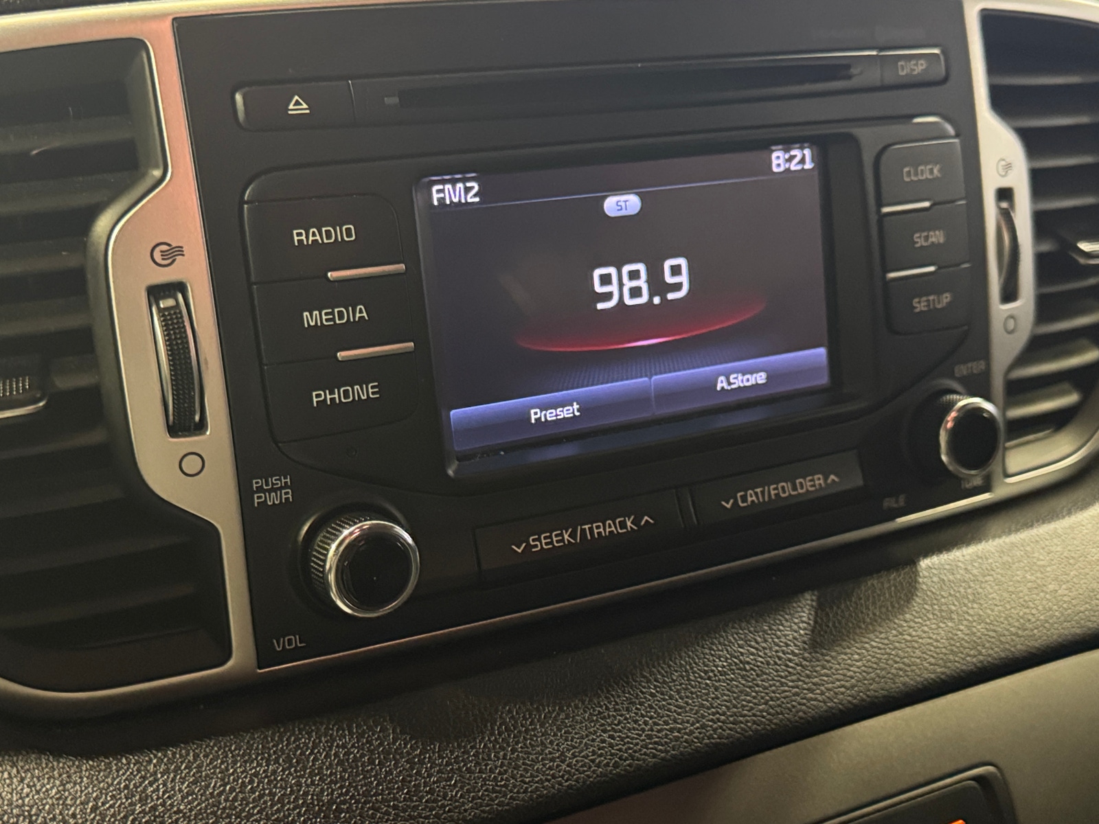 Thumbnail: 2019 Kia Sportage - 4