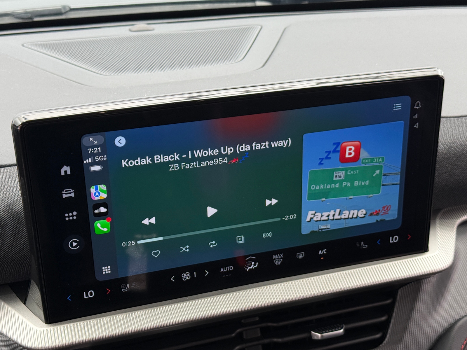 Thumbnail: 2025 Ford Explorer - 4