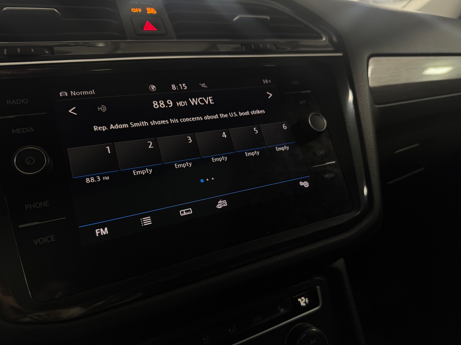 Thumbnail: 2020 Volkswagen Tiguan - 3