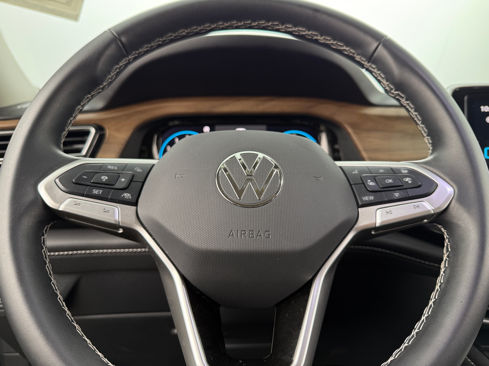 Thumbnail: 2025 Volkswagen Atlas - 4