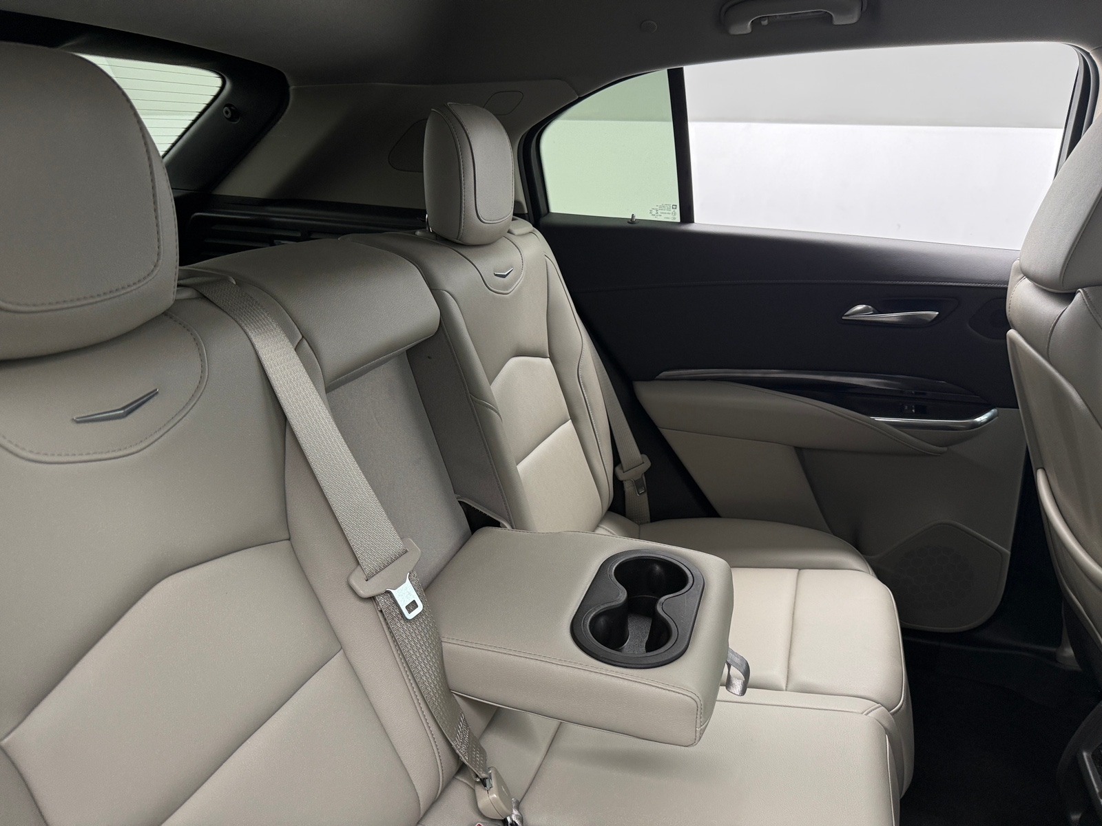 Thumbnail: 2019 Cadillac XT4 - 5