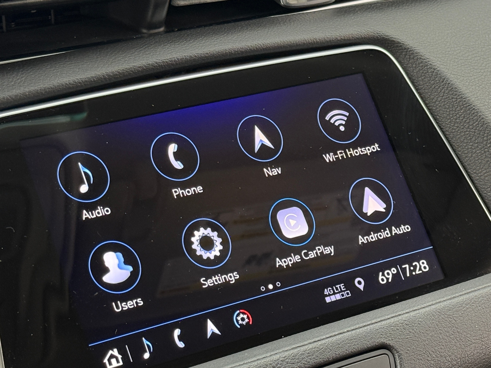 Thumbnail: 2019 Cadillac XT4 - 3