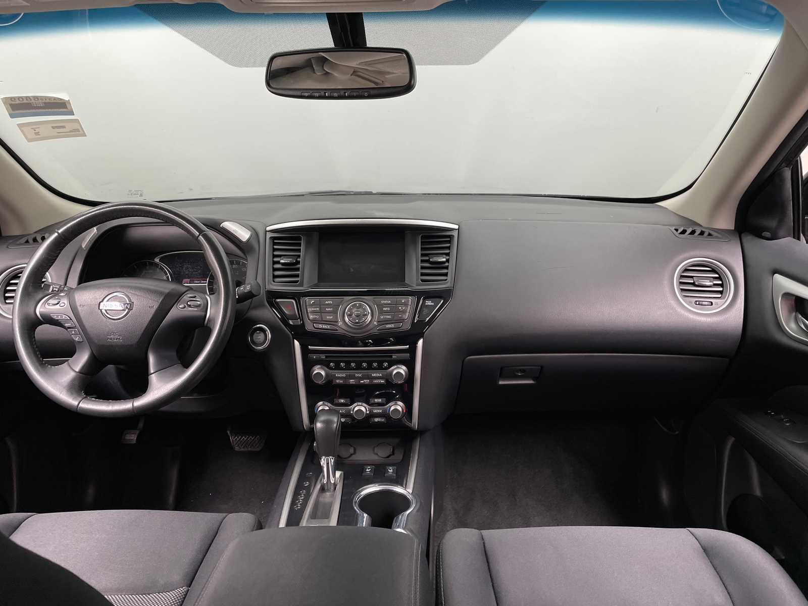 Thumbnail: 2017 Nissan Pathfinder - 3