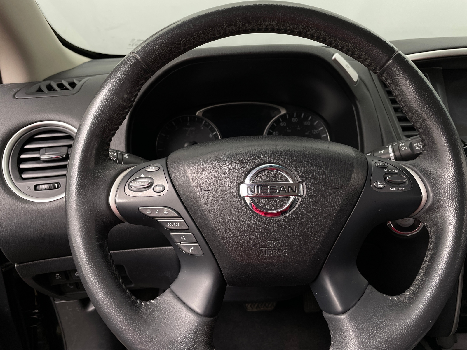 Thumbnail: 2017 Nissan Pathfinder - 5