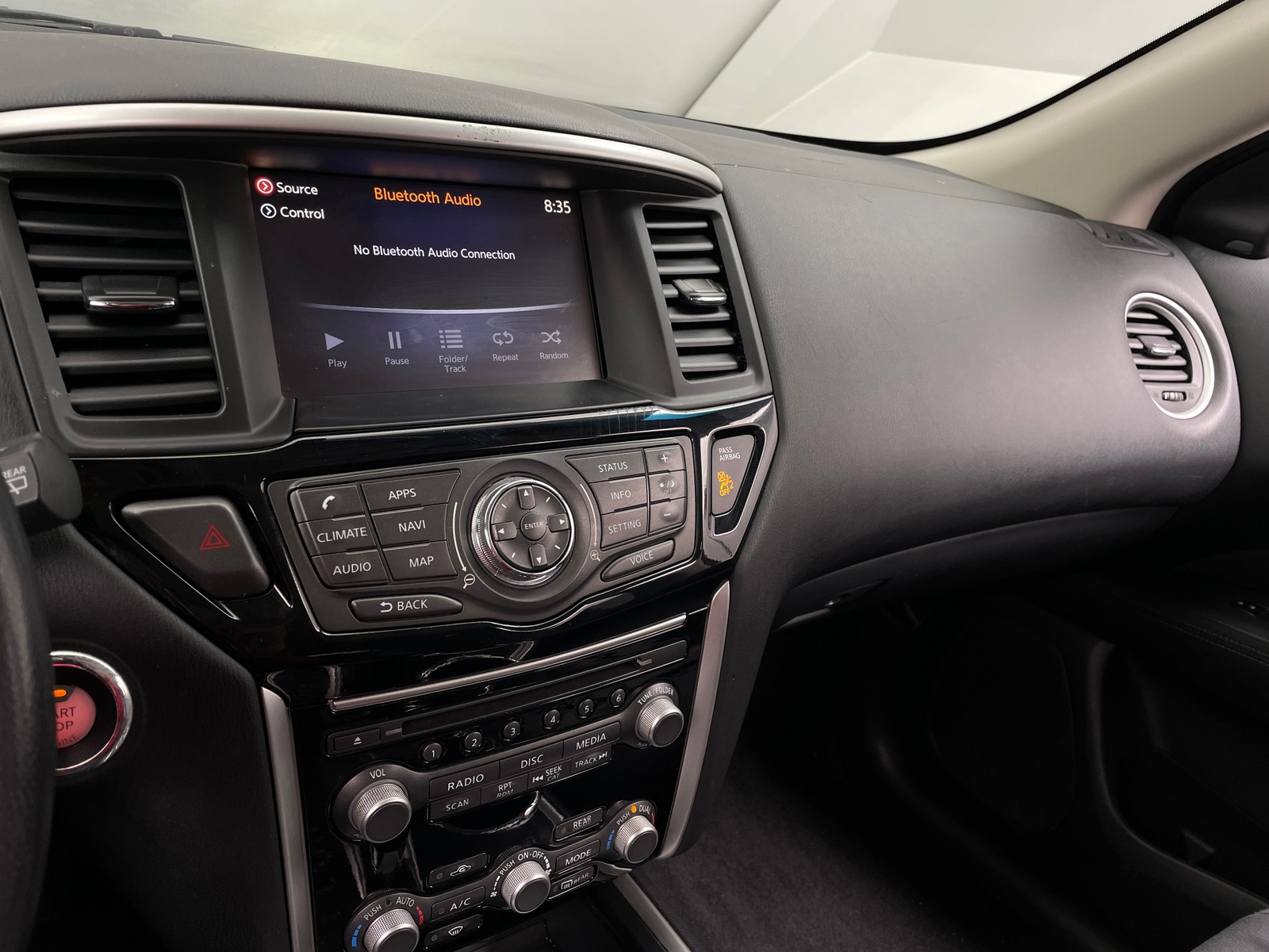 Thumbnail: 2017 Nissan Pathfinder - 4