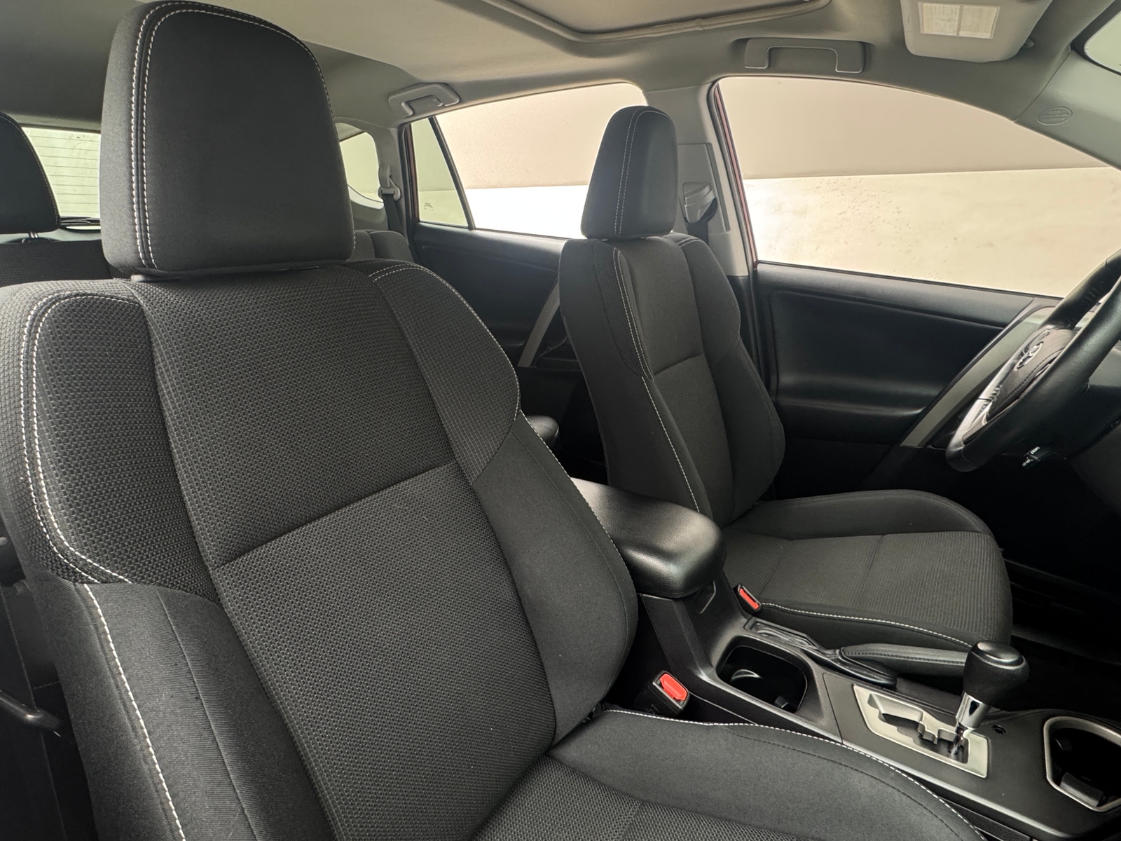 Thumbnail: 2018 Toyota RAV4 - 2