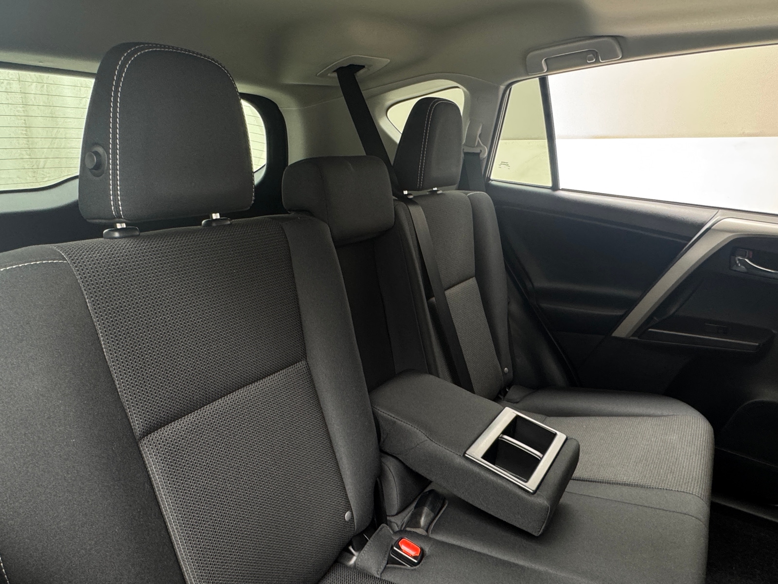 Thumbnail: 2018 Toyota RAV4 - 6