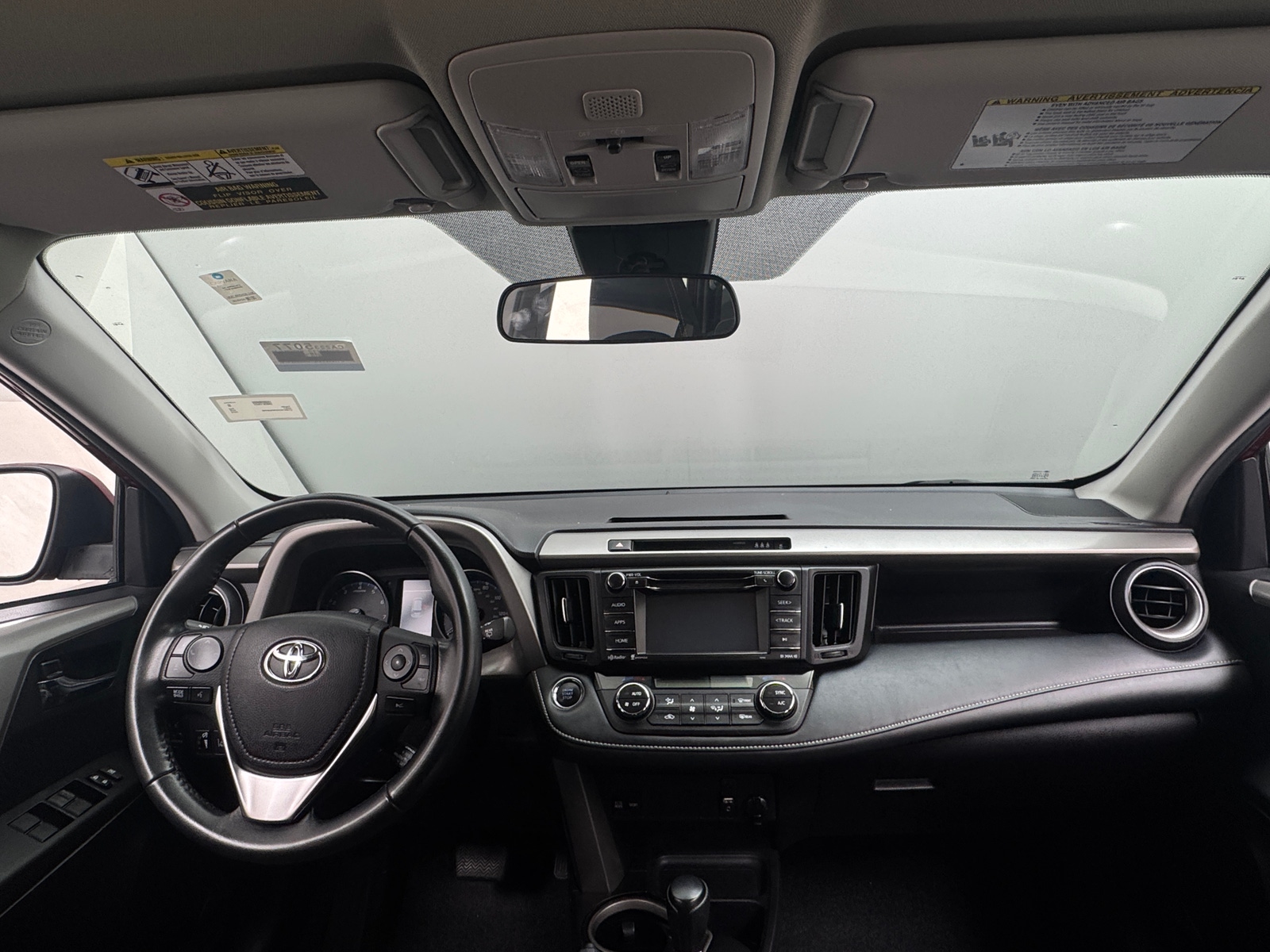 Thumbnail: 2018 Toyota RAV4 - 3