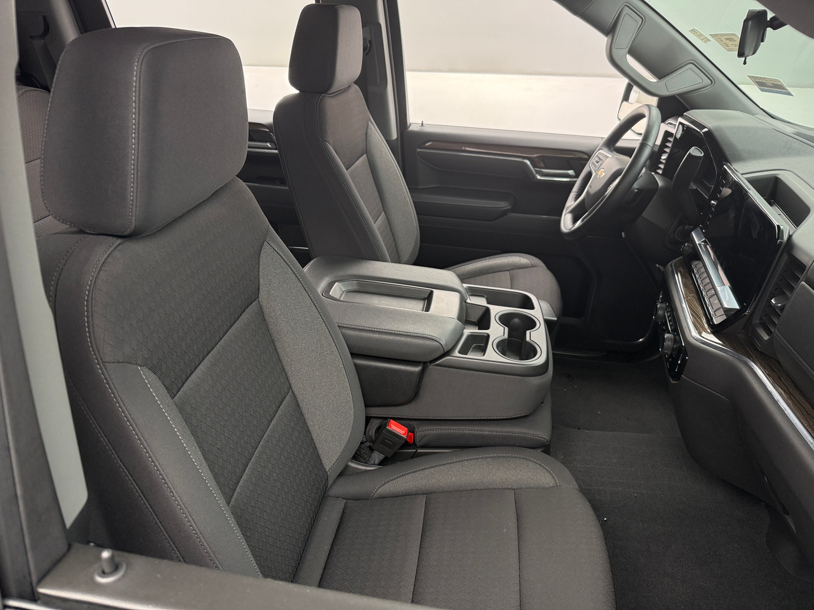 Thumbnail: 2024 Chevrolet Silverado 1500 - 2