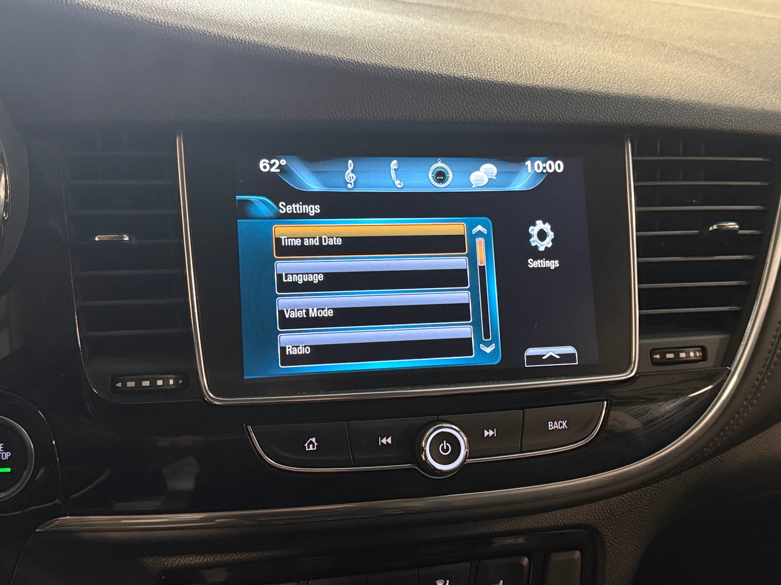 Thumbnail: 2020 Buick Encore - 3