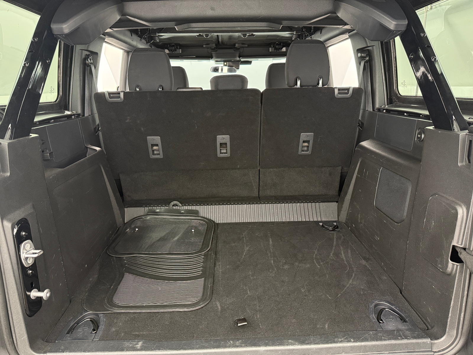 Thumbnail: 2025 Ford Bronco - 7