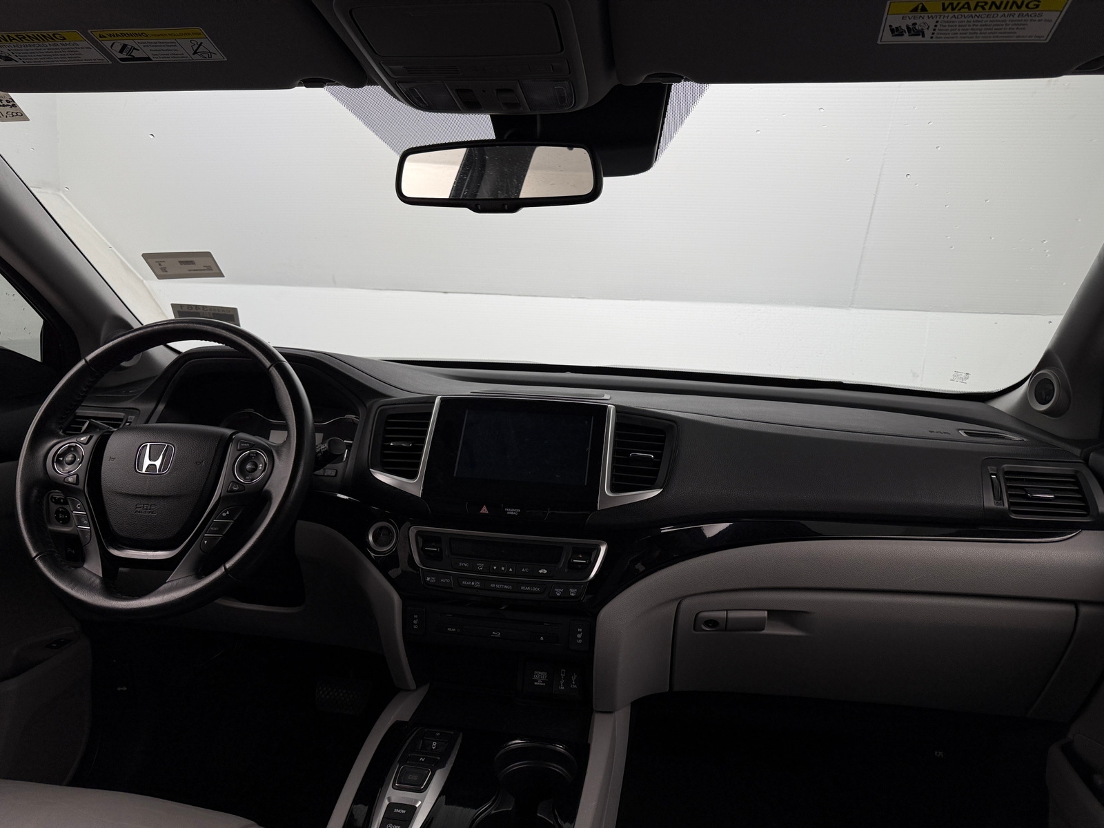 Thumbnail: 2017 Honda Pilot - 2