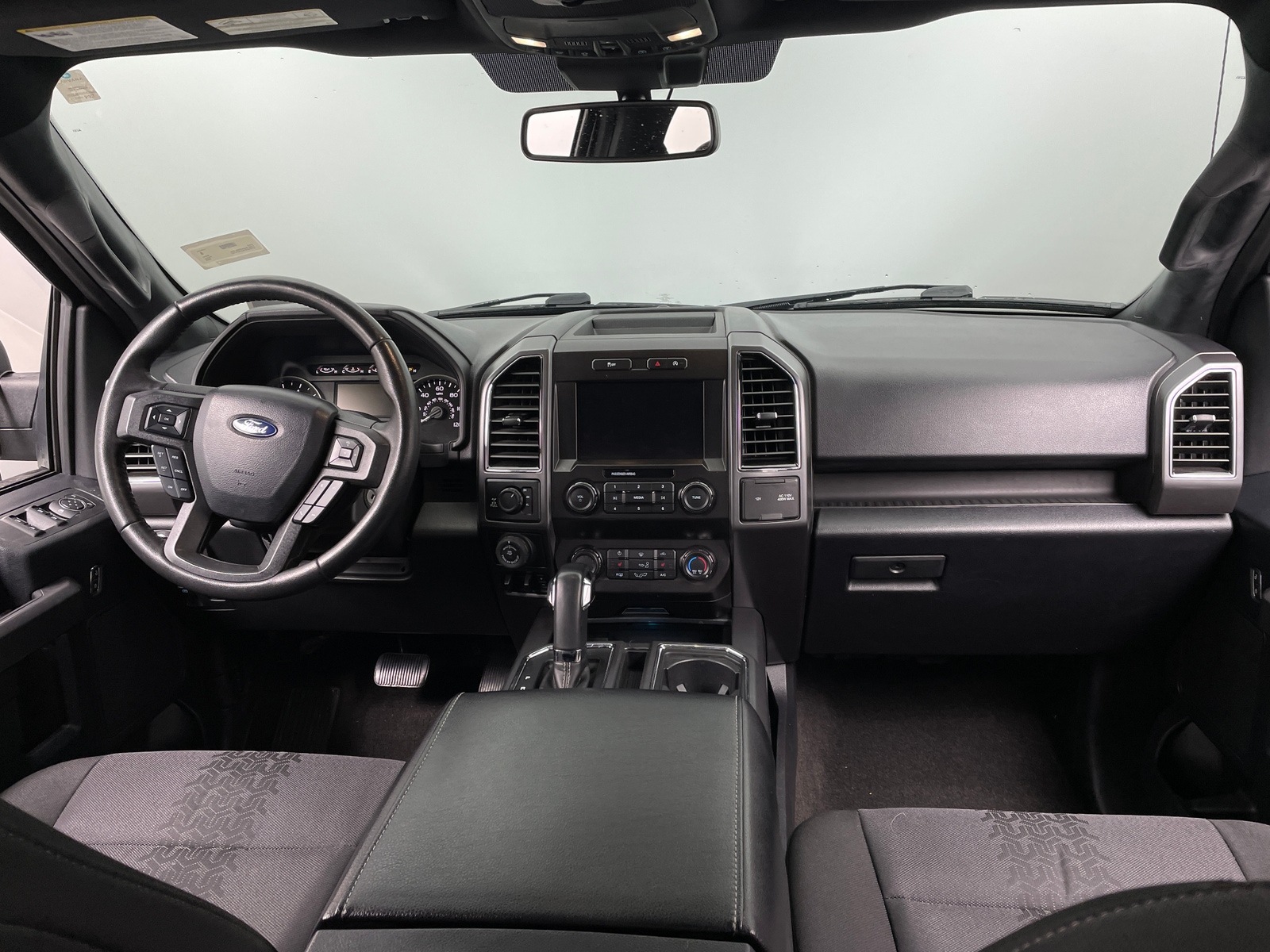 Thumbnail: 2020 Ford Econoline - 3