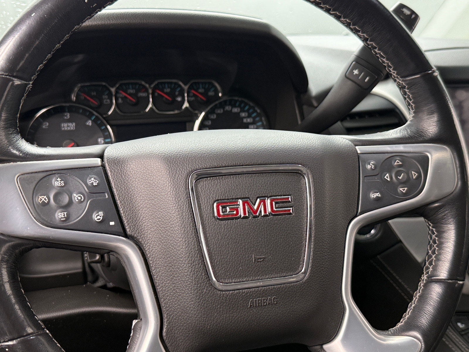 Thumbnail: 2019 GMC Yukon - 4