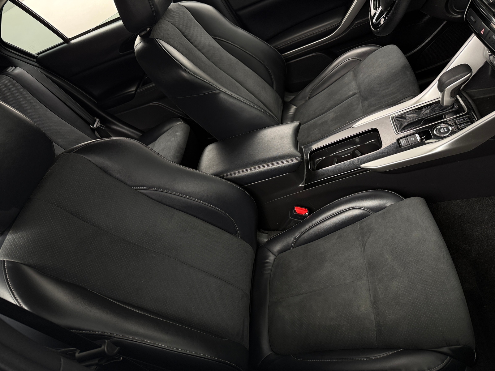 Thumbnail: 2024 Mitsubishi Eclipse Cross - 2