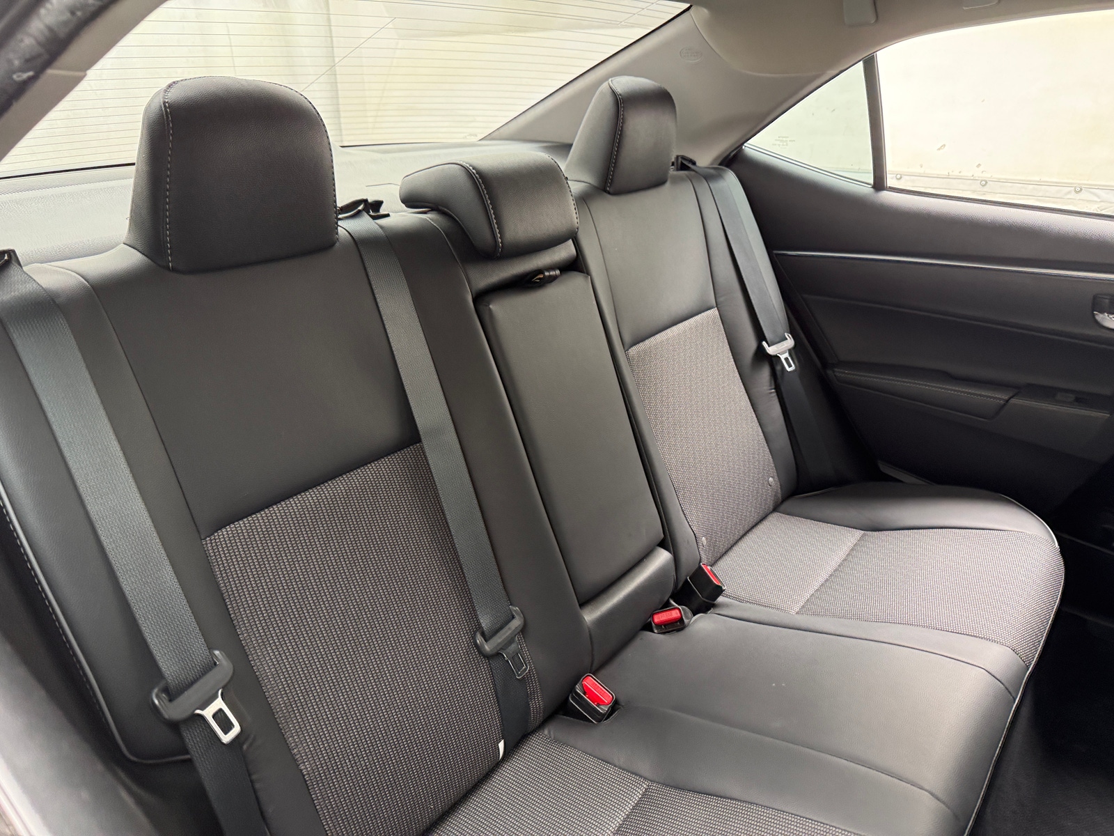 Thumbnail: 2016 Toyota Corolla - 6