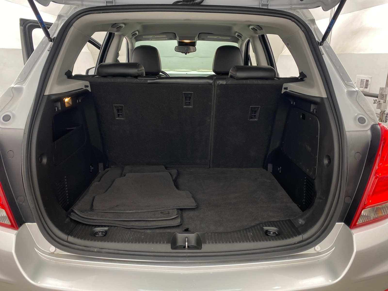 Thumbnail: 2018 Chevrolet Trax - 7