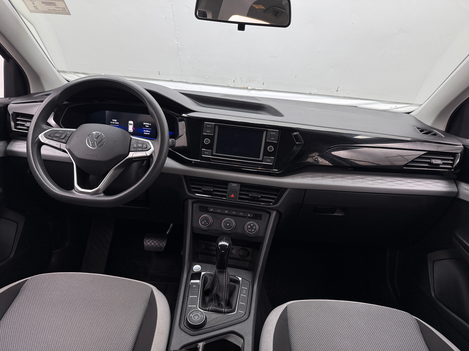 Thumbnail: 2022 Volkswagen Taos - 3