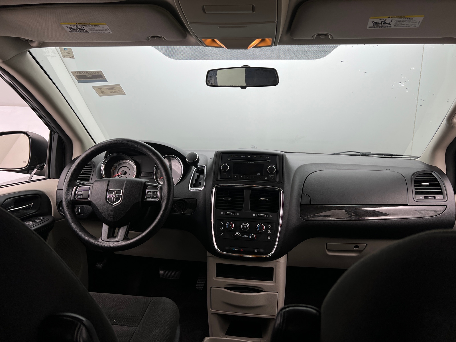 Thumbnail: 2016 Dodge Grand Caravan - 3