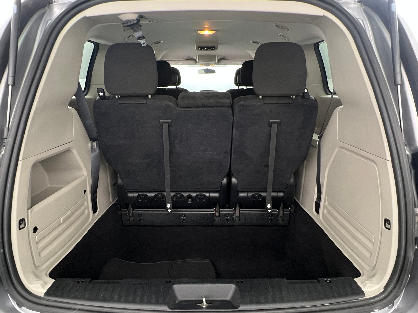 Thumbnail: 2016 Dodge Grand Caravan - 7