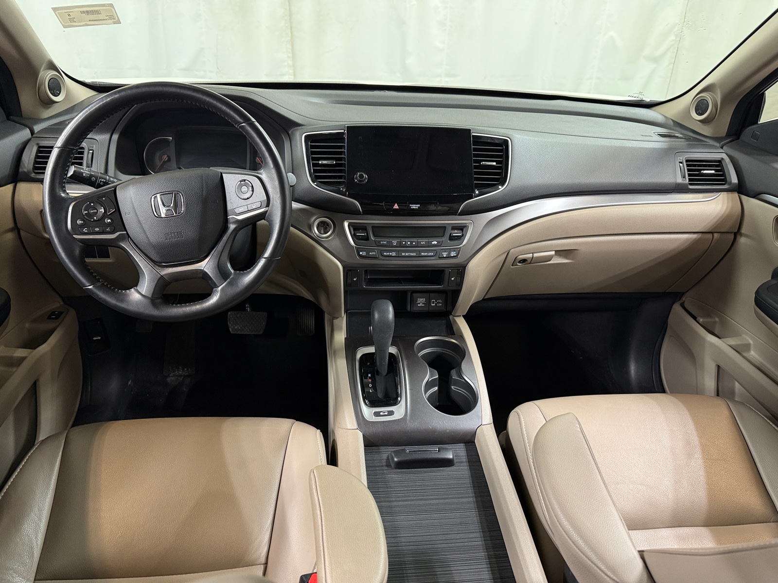 Thumbnail: 2019 Honda Pilot - 2