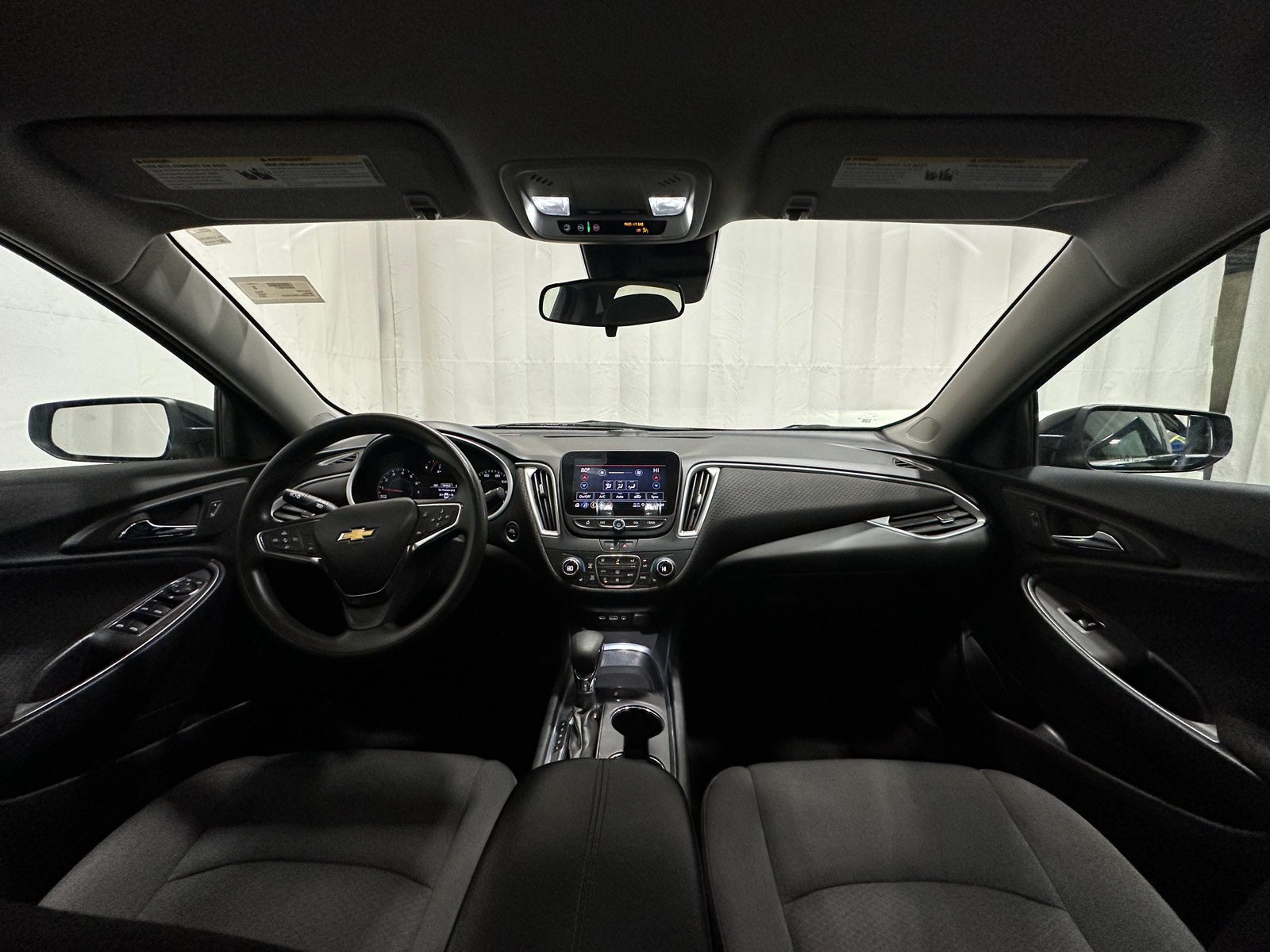 Thumbnail: 2023 Chevrolet Malibu - 3