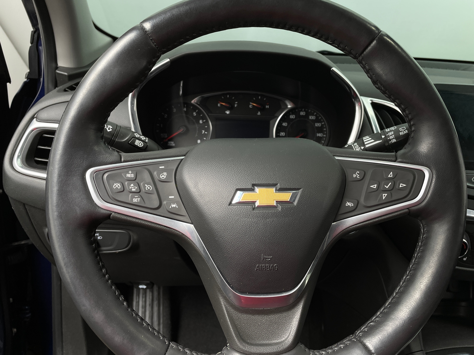 Thumbnail: 2022 Chevrolet Equinox - 5