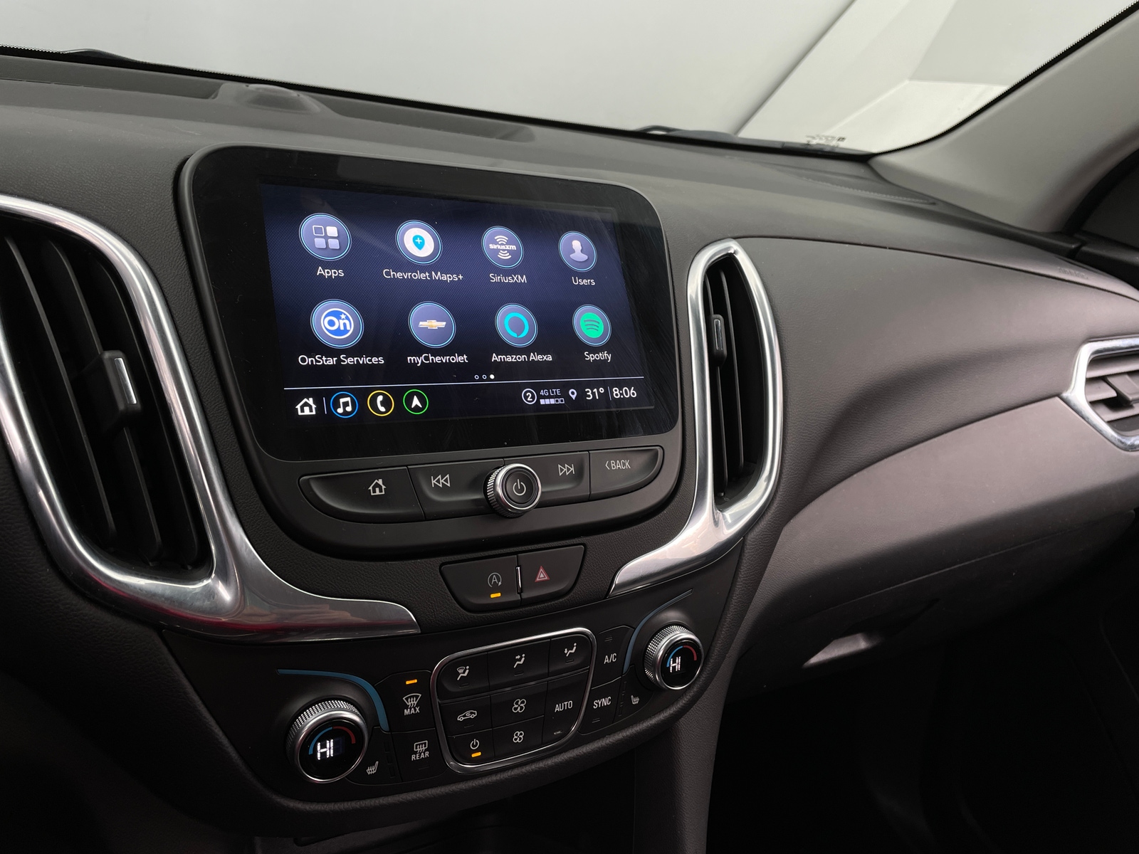 Thumbnail: 2022 Chevrolet Equinox - 4