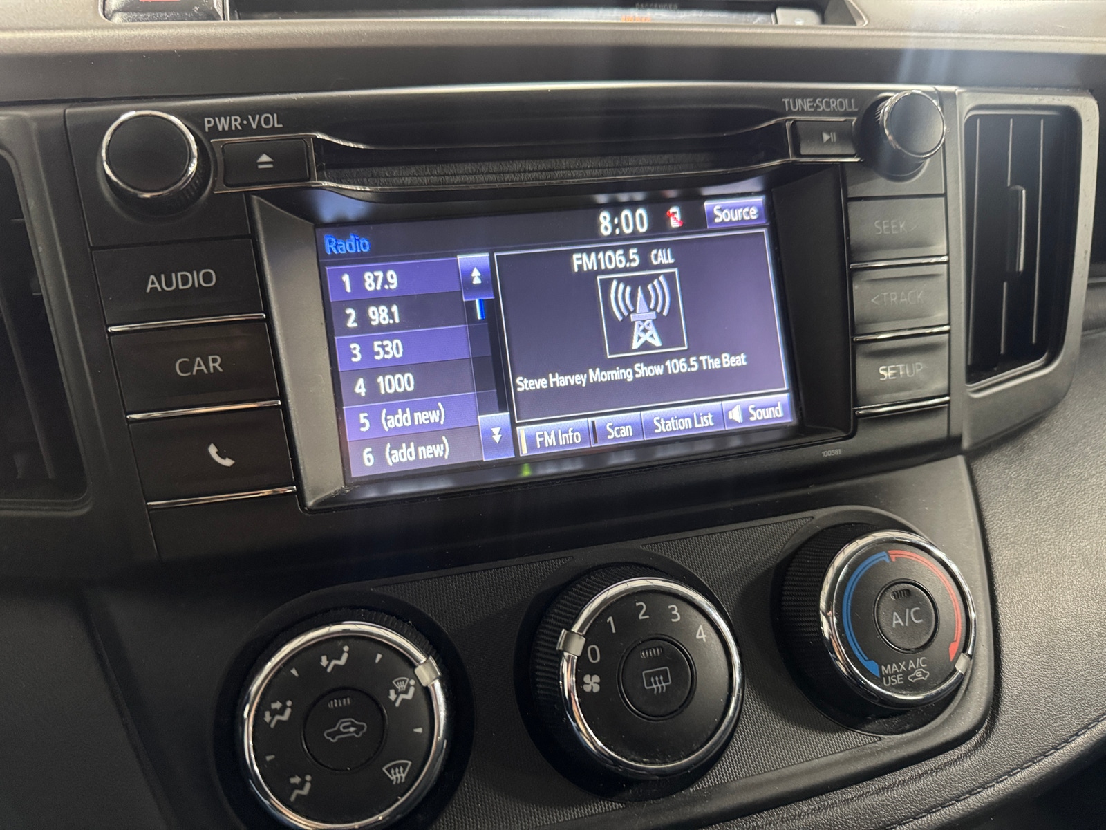 Thumbnail: 2016 Toyota RAV4 - 4