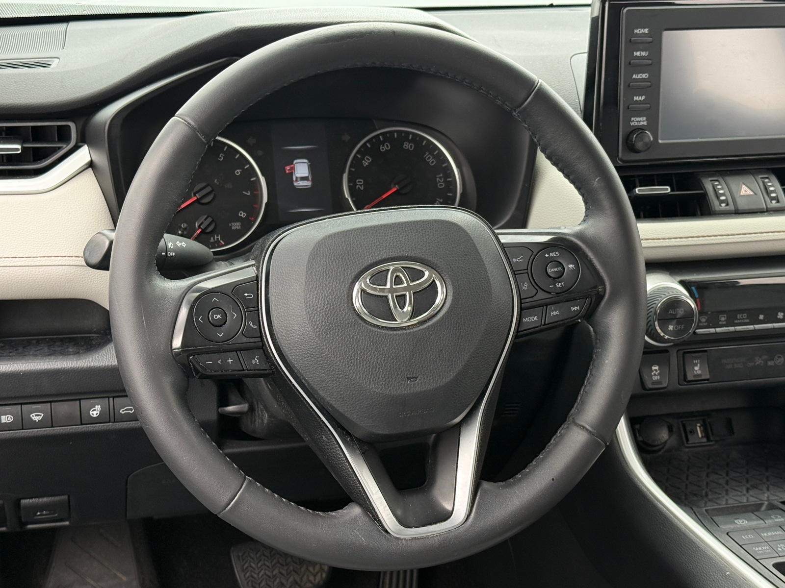 Thumbnail: 2019 Toyota RAV4 - 4