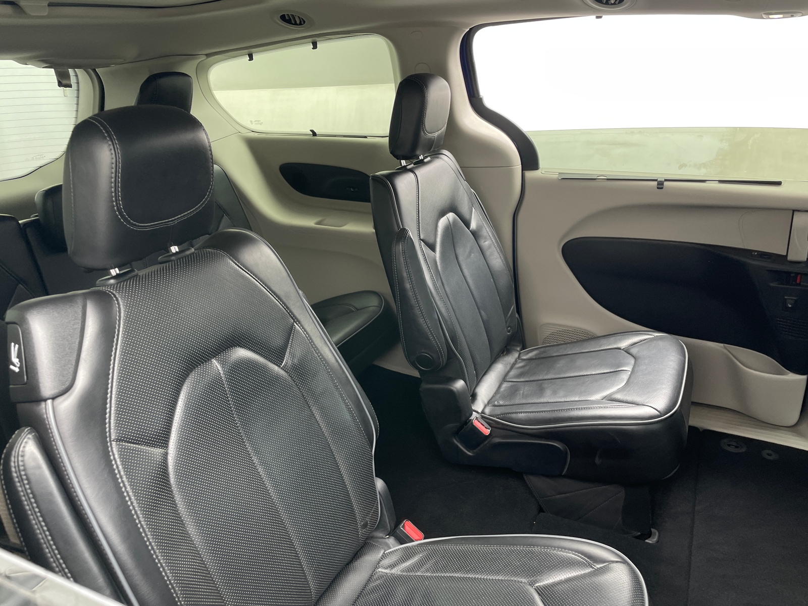 Thumbnail: 2019 Chrysler Pacifica - 5