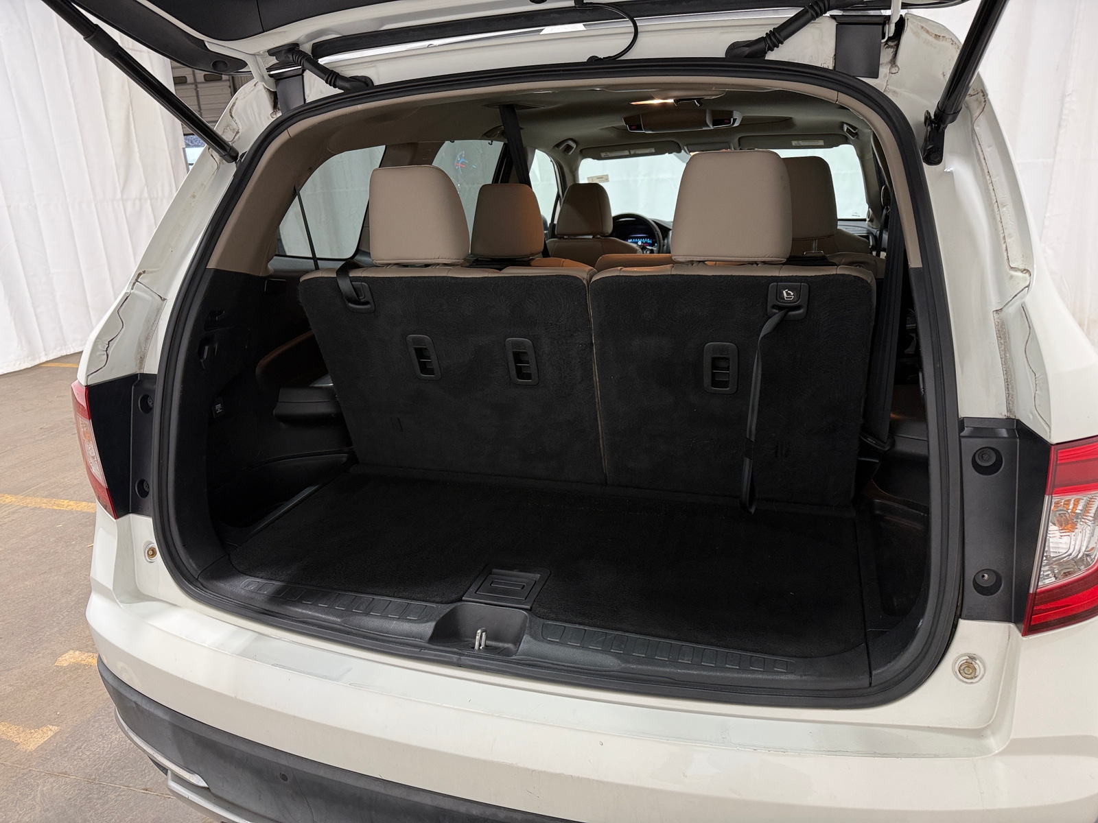 Thumbnail: 2019 Honda Pilot - 6