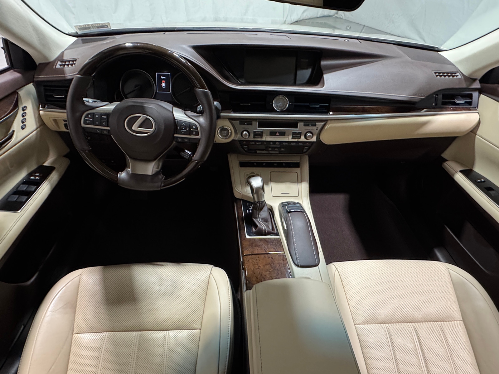 Thumbnail: 2017 Lexus ES - 2