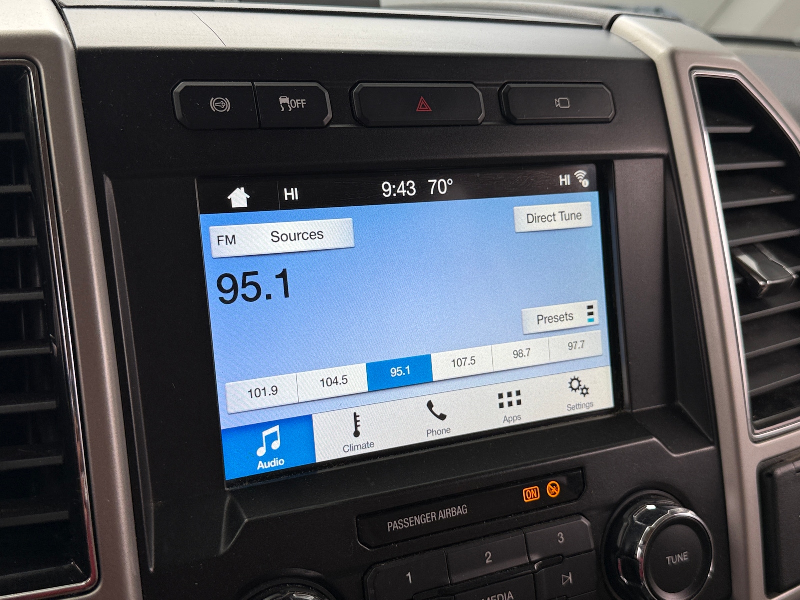 Thumbnail: 2019 Ford Econoline - 4