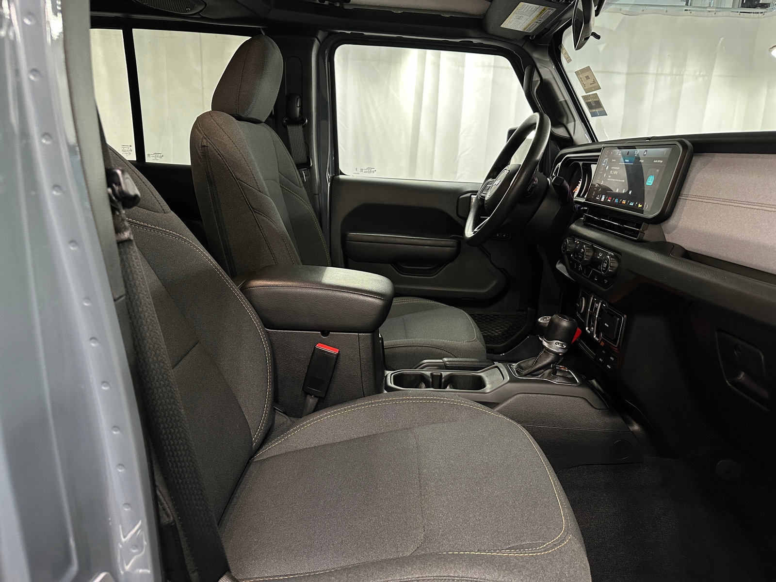 Thumbnail: 2024 Jeep Gladiator - 2