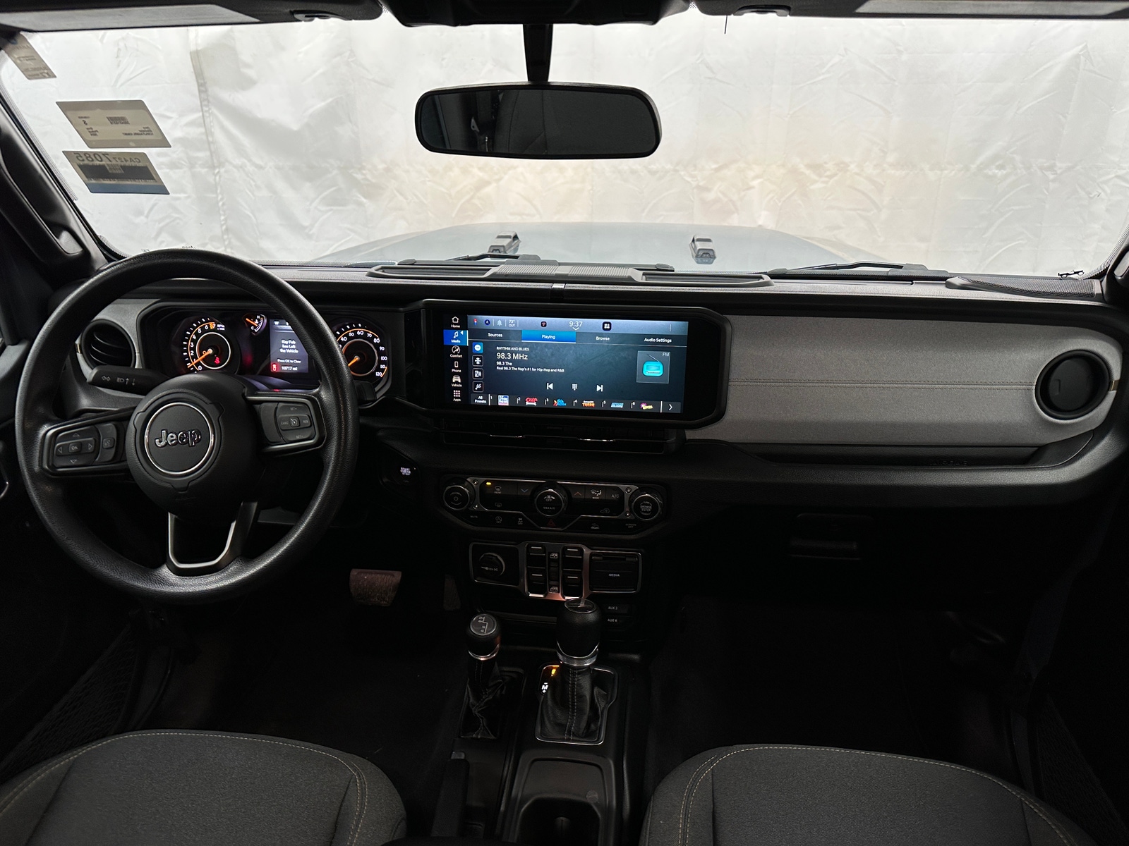 Thumbnail: 2024 Jeep Gladiator - 3