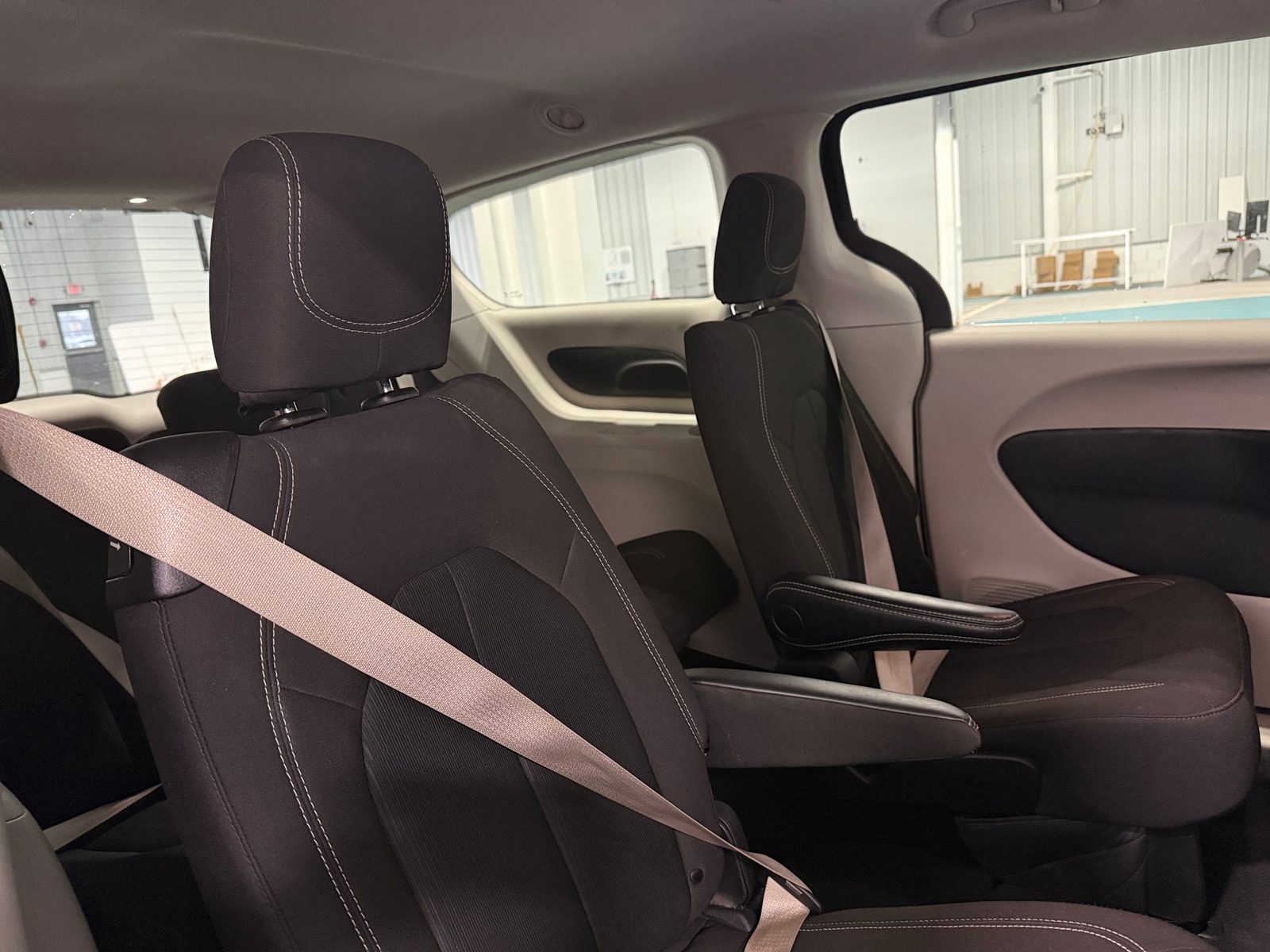 Thumbnail: 2024 Chrysler Voyager - 6