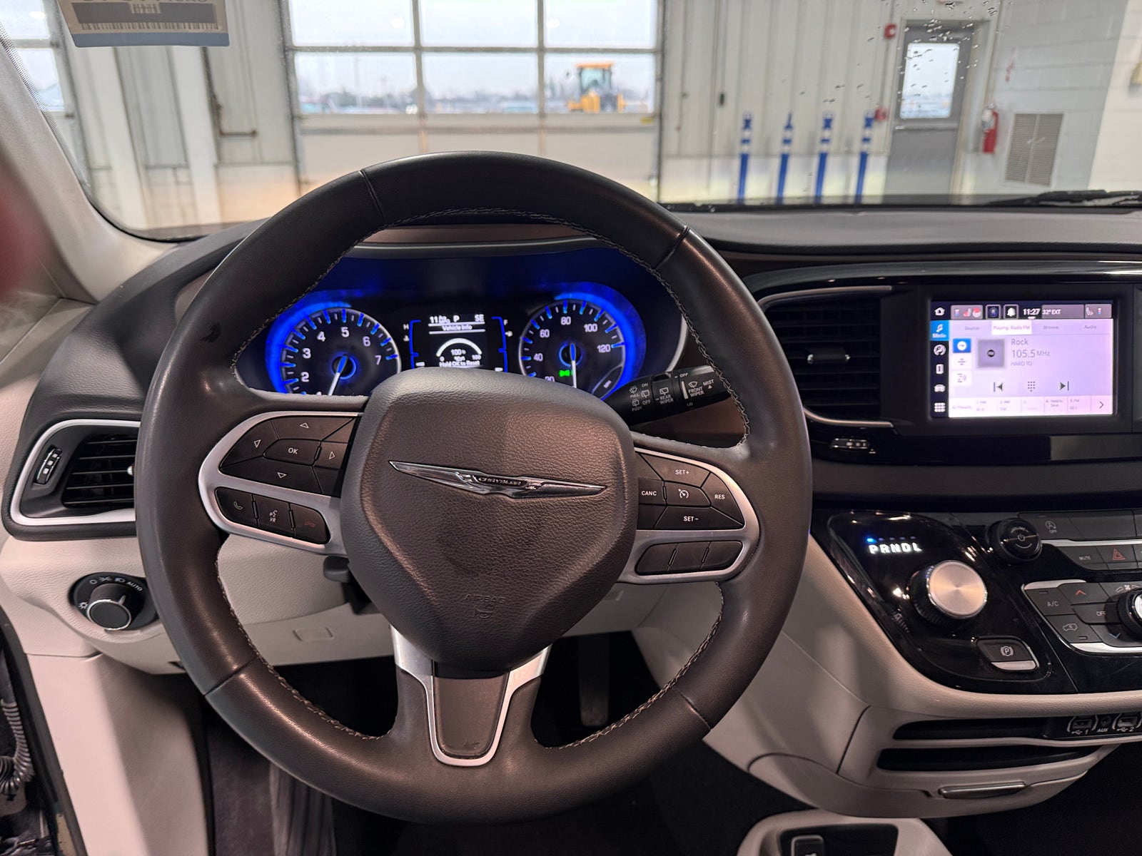 Thumbnail: 2024 Chrysler Voyager - 5