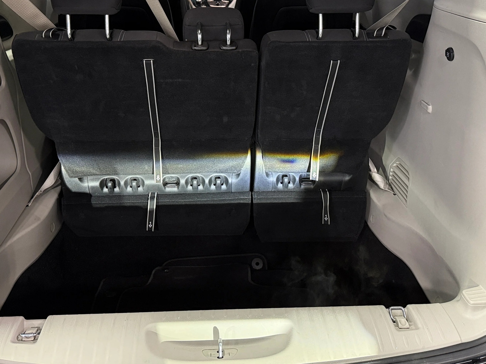 Thumbnail: 2024 Chrysler Voyager - 7