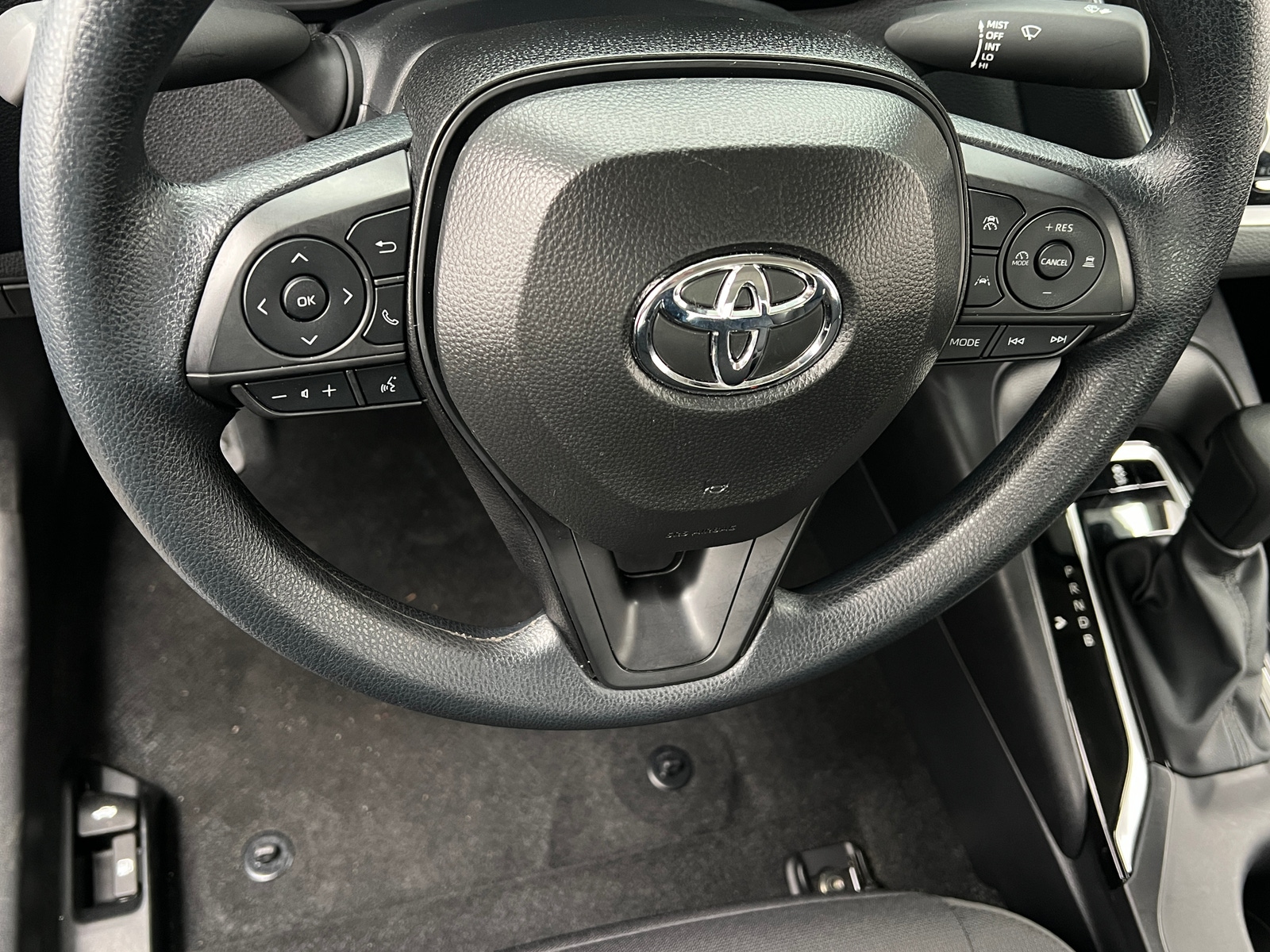 Thumbnail: 2025 Toyota Corolla - 5