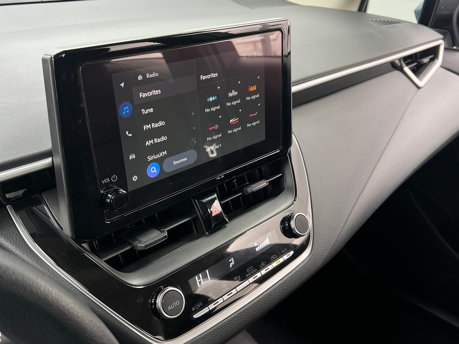 Thumbnail: 2025 Toyota Corolla - 4