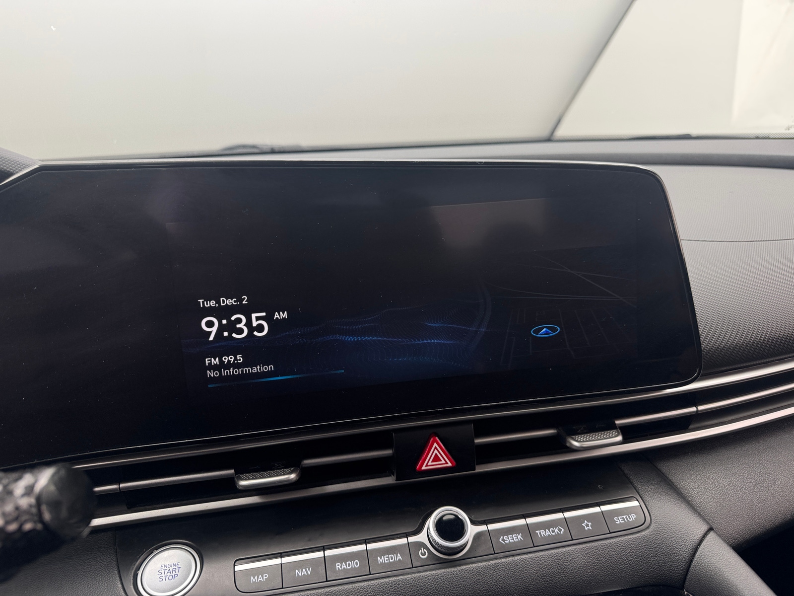 Thumbnail: 2023 Hyundai Elantra - 4