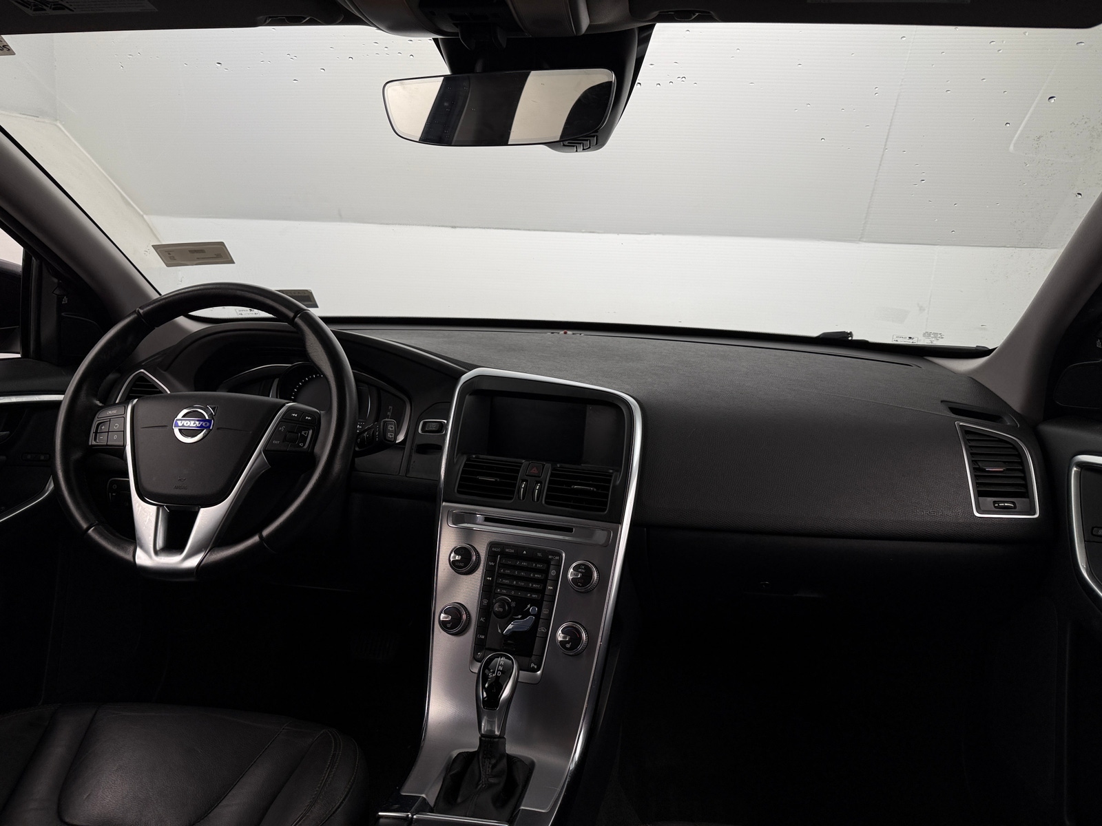 Thumbnail: 2017 Volvo XC60 - 2